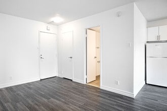 65 R. Sherbrooke E in Montréal, QC - Building Photo - Building Photo
