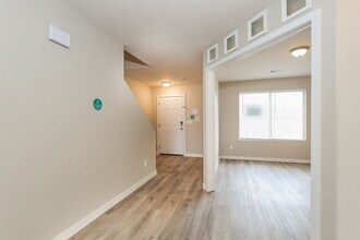 485 River Way in Lehi, UT - Foto de edificio - Building Photo