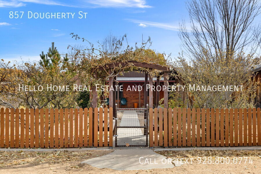 857 Dougherty St in Prescott, AZ - Building Photo