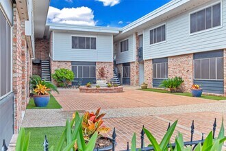 2011 Marshall St in Houston, TX - Building Photo - Building Photo