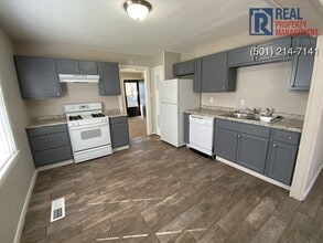 5210 Wood St in North Little Rock, AR - Building Photo - Building Photo
