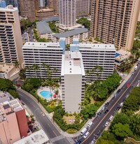 425 Ena Rd in Honolulu, HI - Building Photo