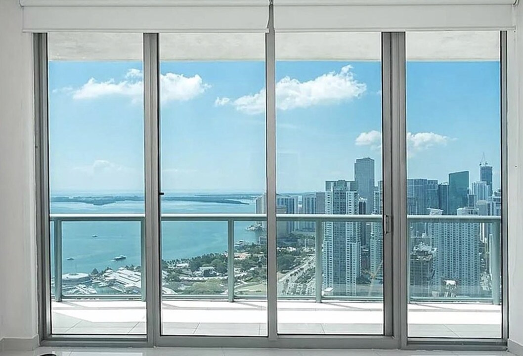 888 Biscayne Blvd, Unit 2007 in Miami, FL - Foto de edificio