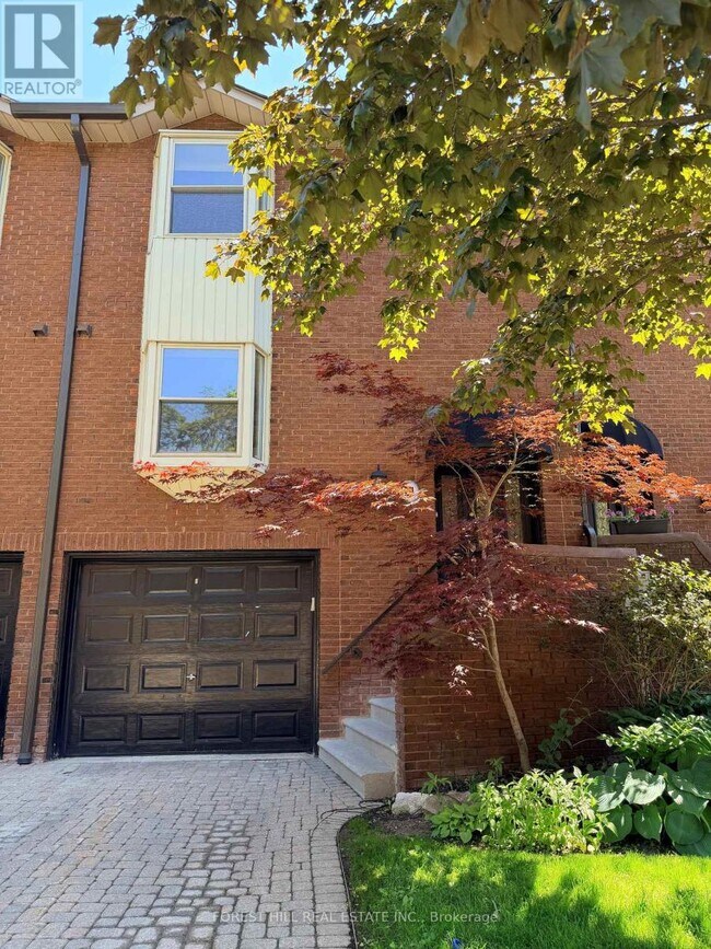 property at 21 Red Maple Ct