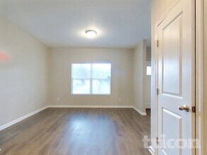 6926 Monica Ct in Jacksonville, FL - Foto de edificio - Building Photo