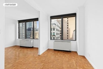 150 E 57th St in New York, NY - Building Photo - Building Photo