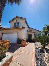 5063 St Albert Dr in Fontana, CA - Foto de edificio - Building Photo