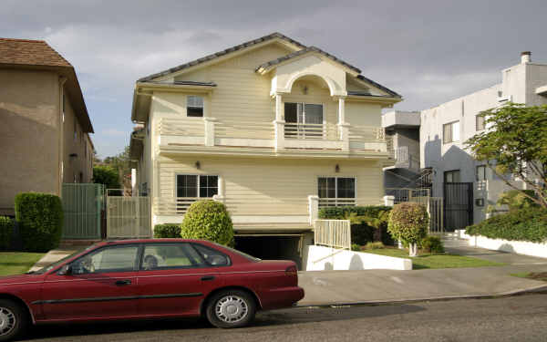 West LA Townhouse in Los Angeles, CA - Building Photo