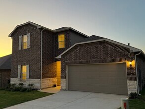 154 Solitude Dr in San Marcos, TX - Building Photo - Building Photo