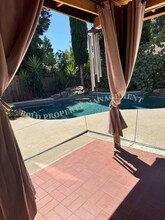 3159 Doroteo Way in Sacramento, CA - Building Photo - Building Photo