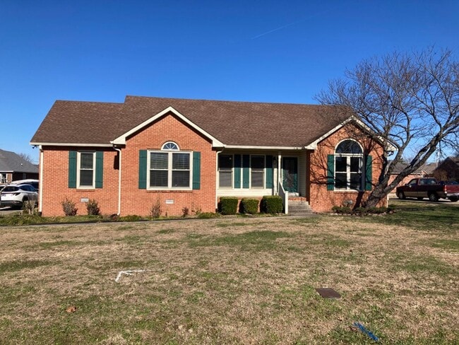 1731 Hollow Oak Dr in Lebanon, TN - Building Photo - Building Photo