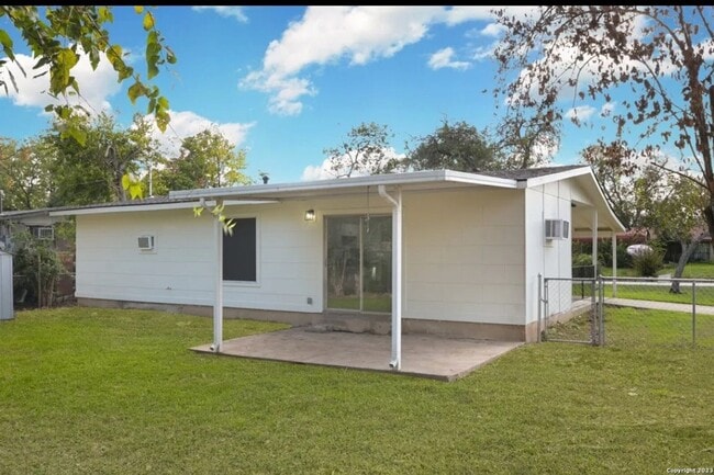 159 Wayfarer Pl in San Antonio, TX - Building Photo - Building Photo