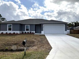 714 Munich St NW in Palm Bay, FL - Building Photo