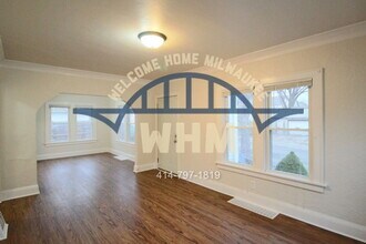221 W Ring St in Milwaukee, WI - Building Photo - Building Photo