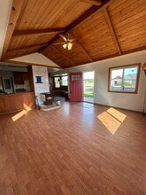 735 N Holbrook Rd in Coupeville, WA - Building Photo - Building Photo