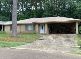 2319 Houston St in El Dorado, AR - Building Photo