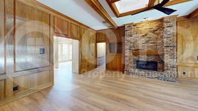 3513 Diamondhead Dr in Plano, TX - Foto de edificio - Building Photo