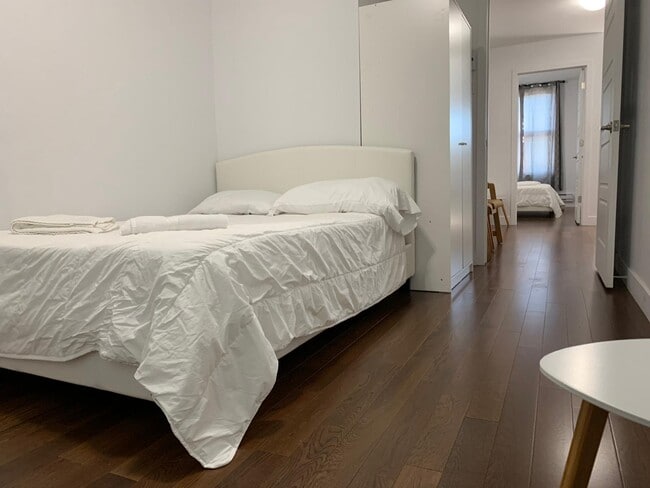 property at 4055 Saint Laurent Boul