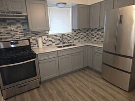 14605 Des Plaines St, Unit 1E in Harvey, IL - Building Photo