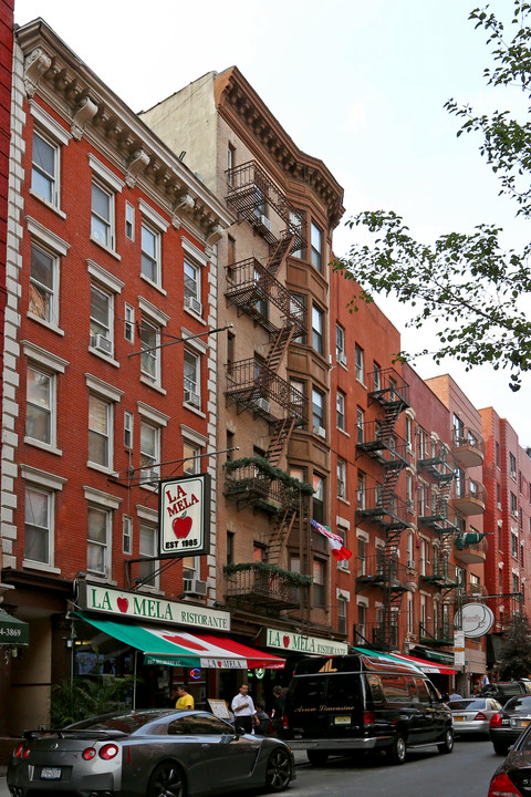 169 Mulberry St in New York, NY - Building Photo