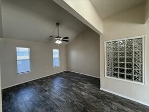 4320 Revolution Rd in Laredo, TX - Building Photo - Building Photo