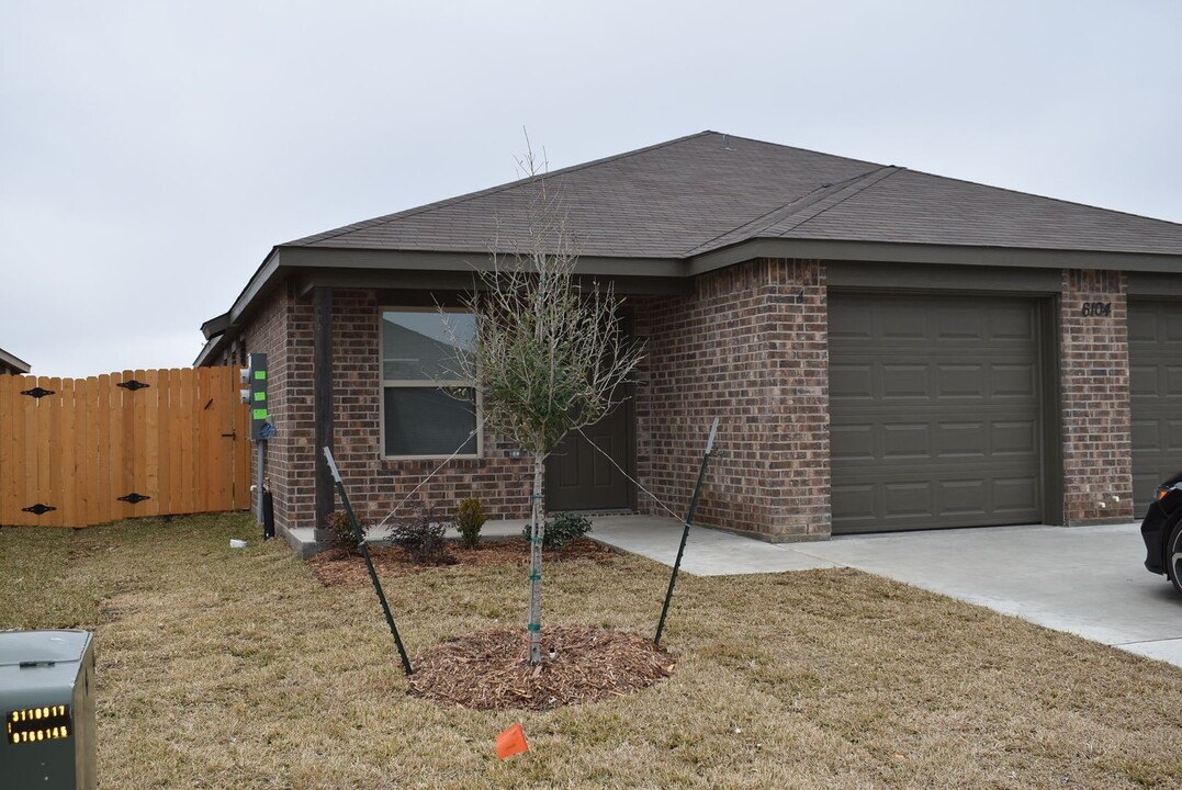 6104 Harriet Tubman Ave in Killeen, TX - Building Photo