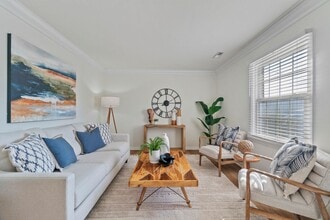 735 Goldsboro Ave in Virginia Beach, VA - Building Photo - Building Photo