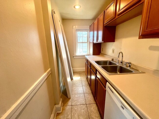 3956-3958-3958 N Murray Ave in Shorewood, WI - Building Photo - Building Photo