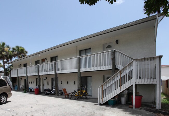 401-411 4th St S in Jacksonville Beach, FL - Building Photo - Building Photo