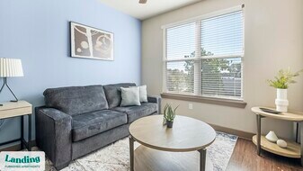 13920 Mandolin Dr, Unit 1-1423 in Houston, TX - Building Photo