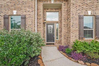 5511 Highland Dr in Pasadena, TX - Building Photo - Building Photo