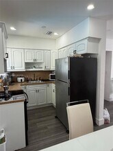 331 NW 39th Ave in Plantation, FL - Building Photo - Building Photo