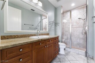 24 Via Vasari in Henderson, NV - Building Photo - Building Photo