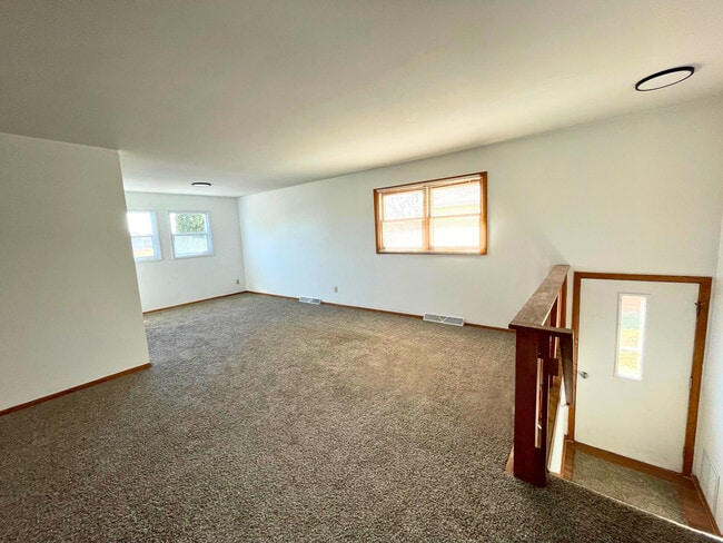 705 Willow Run St in Cottage Grove, WI - Building Photo - Building Photo