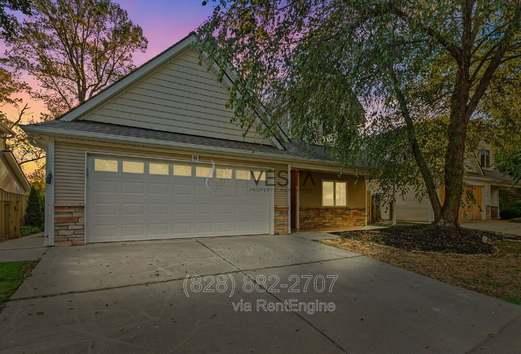 43 Beekeeper Trail in Swannanoa, NC - Building Photo