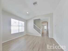 1036 Napolean Way in Wesley Chapel, FL - Building Photo - Building Photo