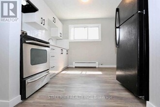 394 Thiel St in London, ON - Building Photo - Building Photo