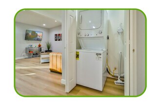 7745 Geyser Ave in Reseda, CA - Building Photo - Building Photo