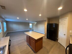 8870 Sunset Breeze Dr in Reno, NV - Building Photo - Building Photo