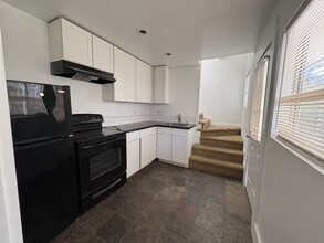 1740 Whitefield Rd in Pasadena, CA - Building Photo - Building Photo