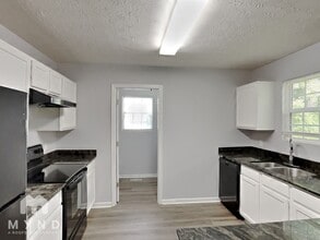 5106 Bird Rd in Gainesville, GA - Building Photo - Building Photo