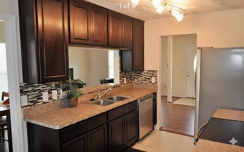 617 Birchridge Ct in Virginia Beach, VA - Building Photo - Building Photo