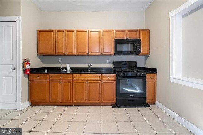 619 E Chelten Ave in Philadelphia, PA - Building Photo - Building Photo