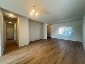 1249 Bargetto Ct in Tulare, CA - Building Photo - Building Photo