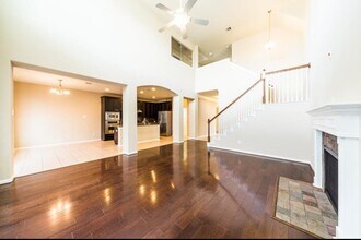 6819 Lavington Way in Sugar Land, TX - Building Photo - Building Photo
