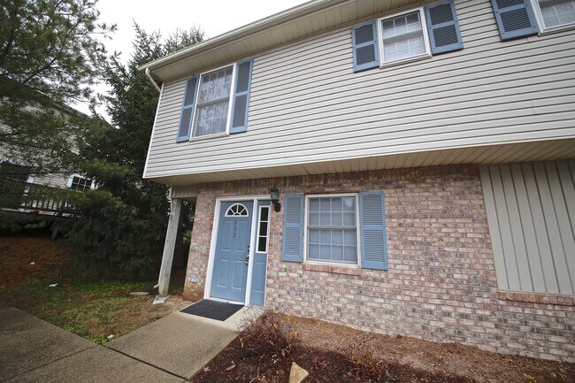 property at 892 E Sherwood Hills Dr