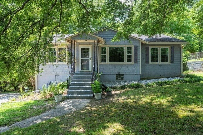 property at 1716 Beacon Hill Blvd NE