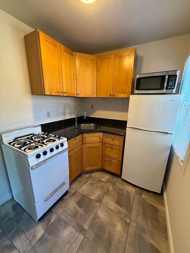 746 Slater St in Santa Rosa, CA - Building Photo - Building Photo