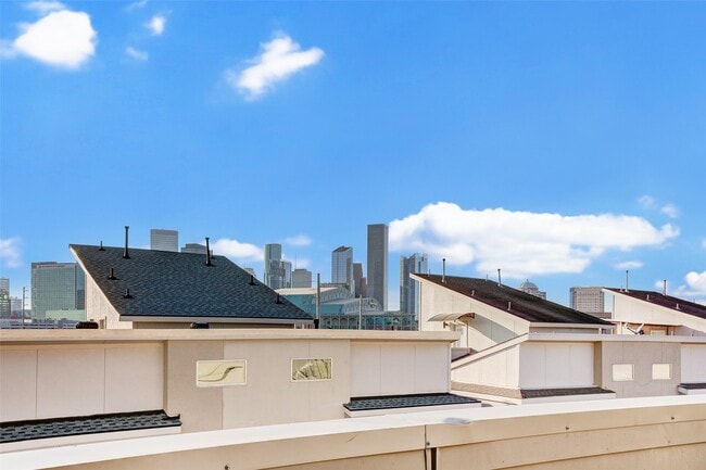 2333 Sperber Ln in Houston, TX - Building Photo - Building Photo