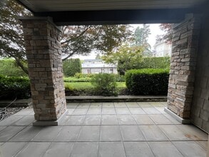 2336 Whyte Ave in Port Coquitlam, BC - Building Photo - Building Photo